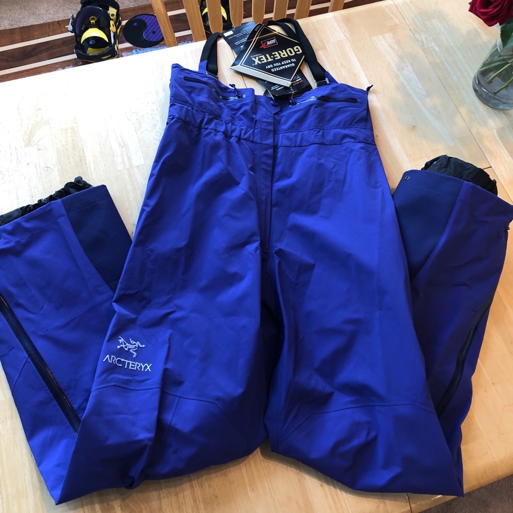 Arcteryx theta SV Bib for women